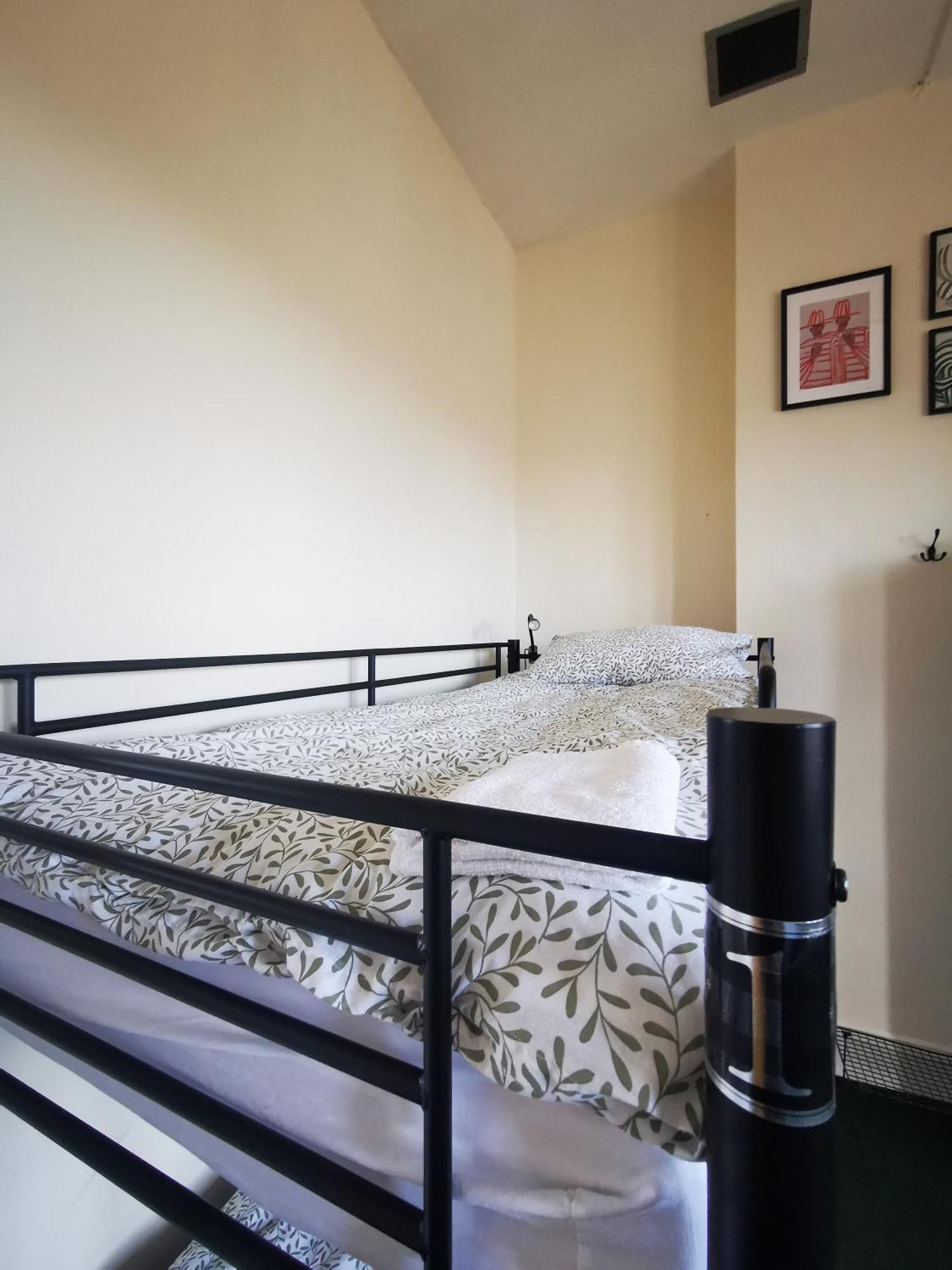 Bed in 6-Bed Mixed Dormitory Room
